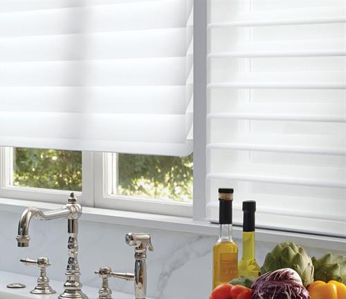 Gallery Image hunter-douglas-houston-creative-blinds-hunter-douglas-silhouette-shades-kitchen.jpg