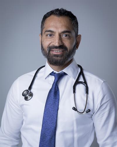 Gallery Image Ravi_Business_Portrait-5447_(1).jpg
