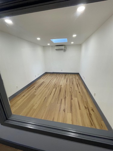 Gallery Image 2D_front.jpg