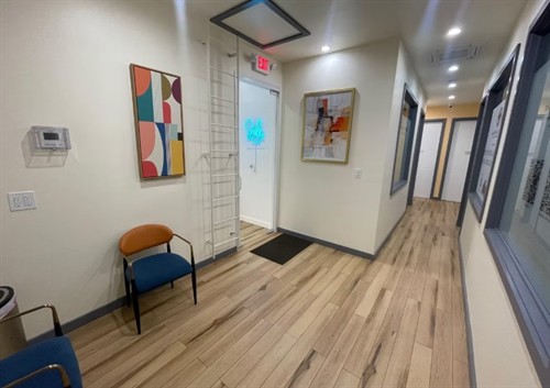 Gallery Image Waiting_Area.jpg