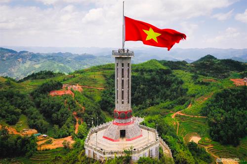 Along the Vietnamese/Chinese boarder is a large tower to signify ownership of the land. These two countries don't like each other and many interesting icons exist on each side of the line.