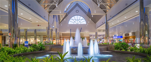 Gallery Image Center_Court_fountain.png