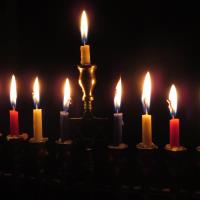 Chanukah Wonderland: Menorah Lighting