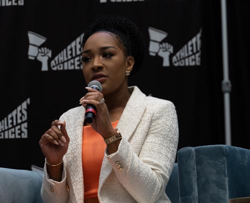 Coach Yvana Bailey dropping gems of wisdom to fortune corporate executives, 501c(3) orgs and professional athletes at Athletes Voices ™ conference.