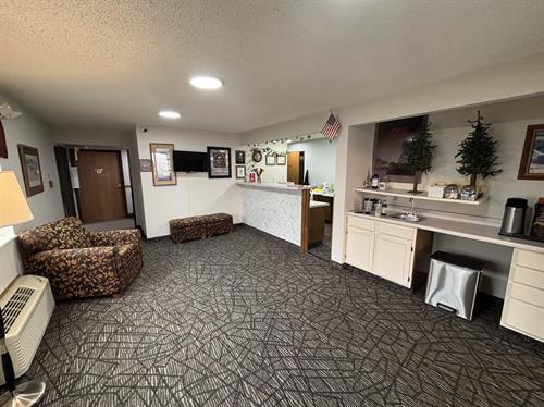 Gallery Image Covered_Bridge_Inn_-_Lobby_2.jpg