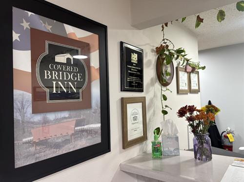 Gallery Image Covered_Bridge_Inn_-_Lobby_3.jpg