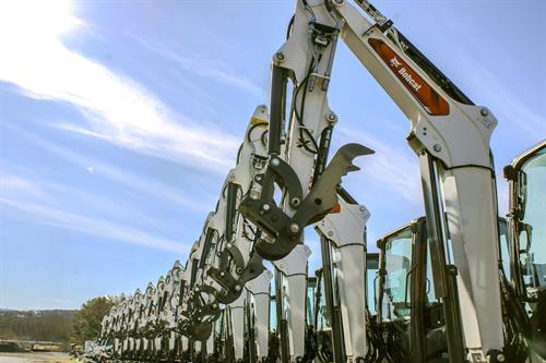 Gallery Image bobcat-excavator-boom-lineup.jpg