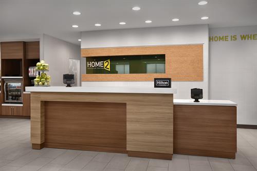 Gallery Image CMHCS_OH_EASTON_HM2_FRONTDESK.jpg