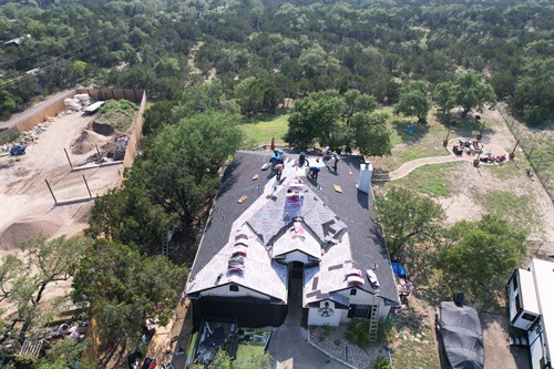 Gallery Image 2ec03fc5ad40b8e29d05b11bf75c4030_HAl__Blues_Crews__San_Antonio_TX_78258__Roofing___Gutters.jpg