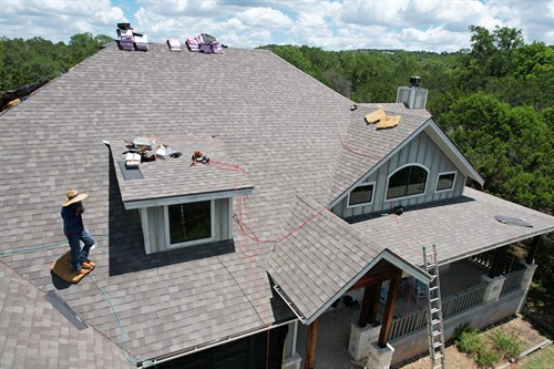 Gallery Image 625b2db1a766c578f1e71b04895c77d1_LPx__Blues_Crews__San_Antonio_TX_78258__Roofing___Gutters.jpg