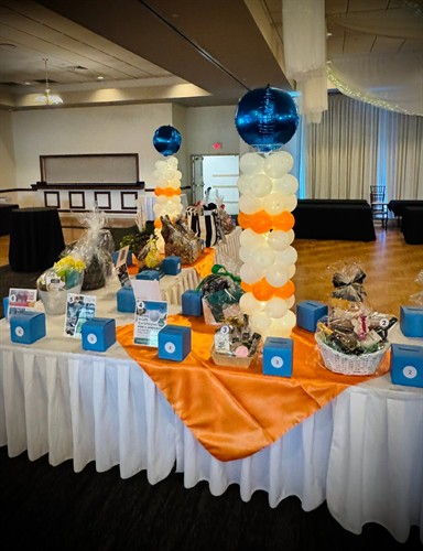 Gallery Image balloon_column_risers.jpg