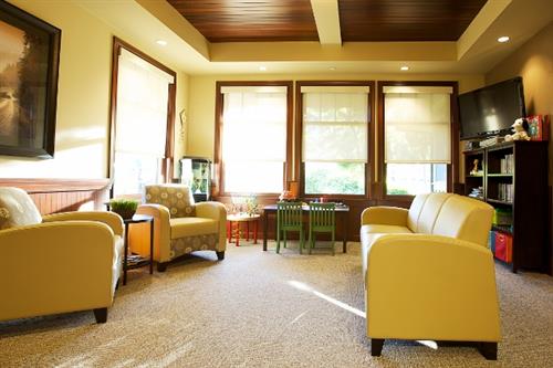 Gallery Image Waiting_Room_2.jpg