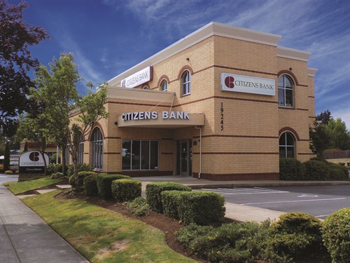 Gallery Image OregonCity_Branch_Pic_BlueSky.jpg