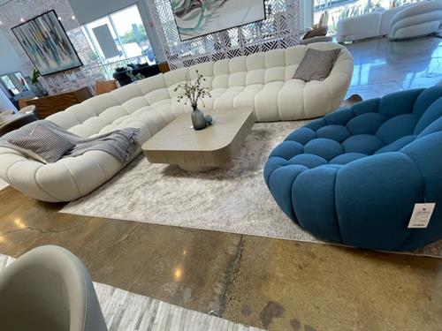 Gallery Image la_furniture_store_fountain_valley_img5.jpeg