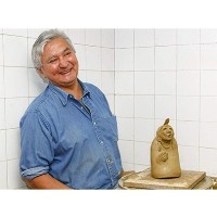 A free lecture on the working of clay into pots in indigenous communities.