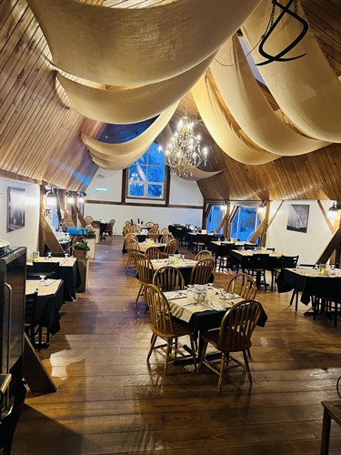 Gallery Image dining_room.jpg