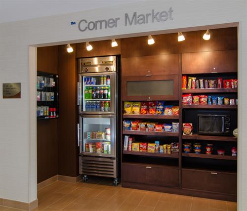 Grab snacks to go or a refreshing beverage at our 24-hour on-site market. 