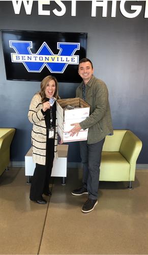 Bentonville School FREE Charger Giveaway 2019! Huge Success!!