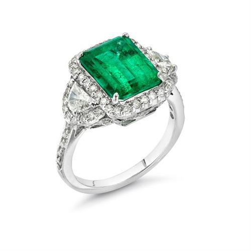 Emerald and Diamond Ring Emerald and Diamond Ring