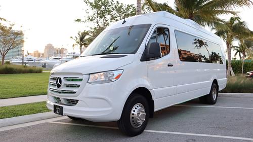 Gallery Image Limo_Sprinter_(exterior13).JPG