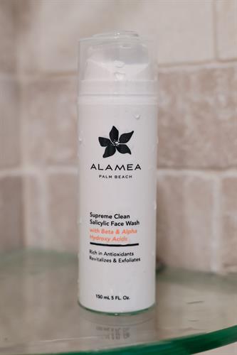 Supreme Clean Salicylic Face Wash