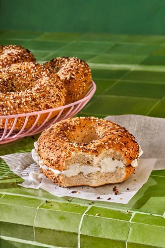 Gallery Image C124-EverythingBagel_PlainCC_DSC-V2.jpg