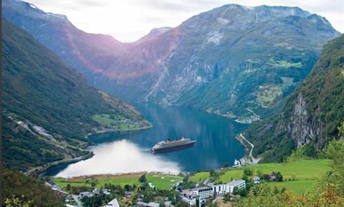Gallery Image cruise-disneyin_mountains.jpg Gallery Image cruise-disneyin_mountains.jpg