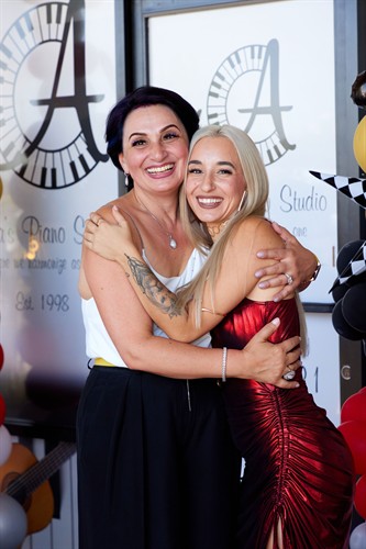 Mrs. Alisa and Ms. Varsy