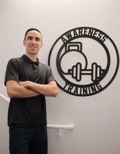 Gallery Image photo_of_me_and_logo.jpg