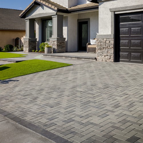 Expertly installed pavers for stunning driveways and entryways.