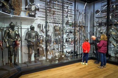 Gallery Image Worcester_Art_Museum_-_Arms_and_Armor_Galleries_3.jpg