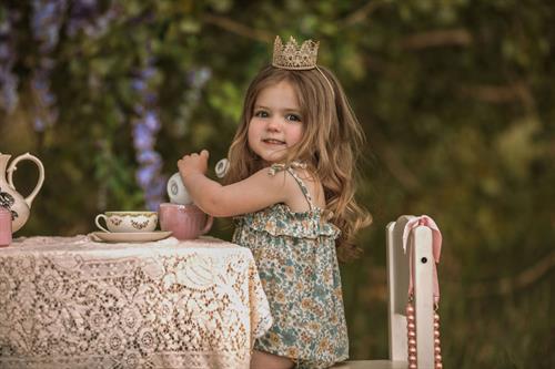 Where every day is a occasion for a party (and a fabulous outfit).