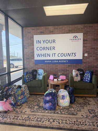 Anna Luna Agency Giving back to our students