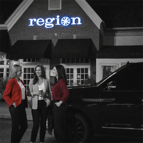 TOP RATED LIMO & BLACK CAR SERVICE IN BARRINGTON ELGIN NORTH SHORE & CHICAGO