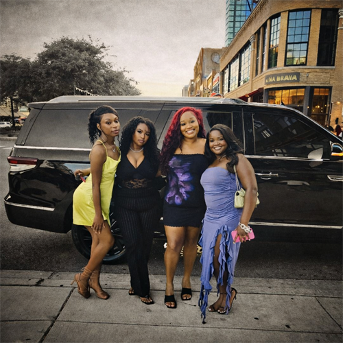 TOP RATED LIMO & BLACK CAR SERVICE IN BARRINGTON ELGIN NORTH SHORE & CHICAGO