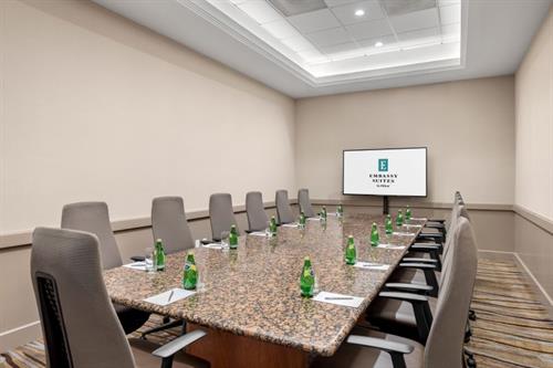 Boardroom perfect for a small meeting Boardroom perfect for a small meeting