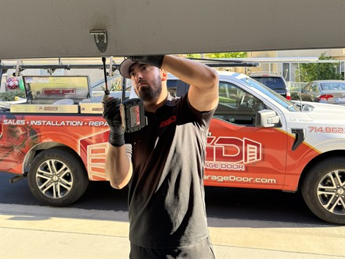 Gallery Image garage-door-maintenance-tune-up-coto-de-caza-ca.JPEG
