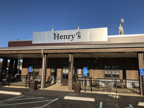Henry's Mustang Cafe