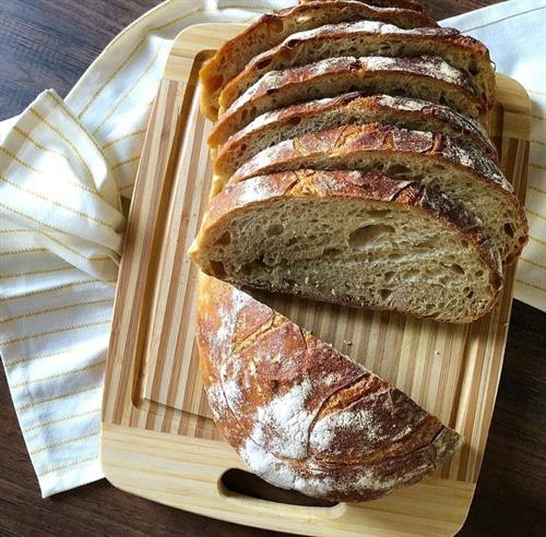 Gallery Image earth_bread_country_loaf(1).jpg