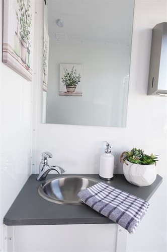 Gallery Image IMG_8859.jpeg