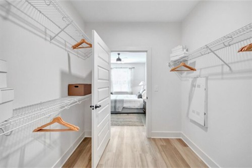 Walk-in Closet