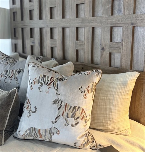 Gallery Image IMG_5640.jpg