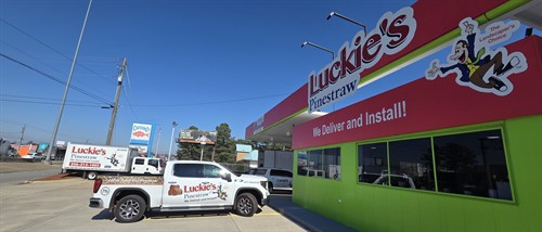 Luckie's Pinestraw located at 3030 Memorial Pkwy NW 