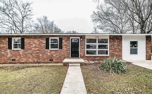 Recently renovated Huntsville home by Huntsville House Buyer AL