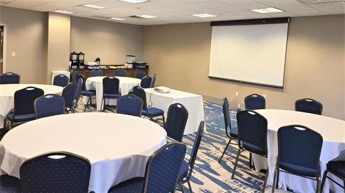 Meeting setup in Rounds in Palmer Room