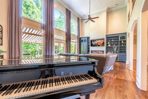 Rock Springs Spacious Mansion sold