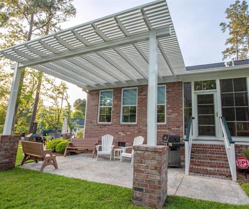 Gallery Image new_pergolas_home.jpg