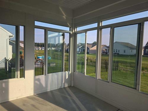 Gallery Image sunroom_inside_de.jpg