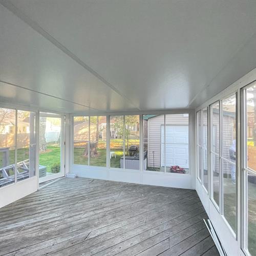 Gallery Image sunroom_installation.jpeg