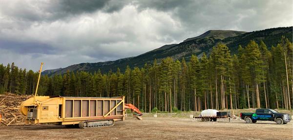 Gallery Image Lake_Louise_ski_hill_Bottom.jpg
